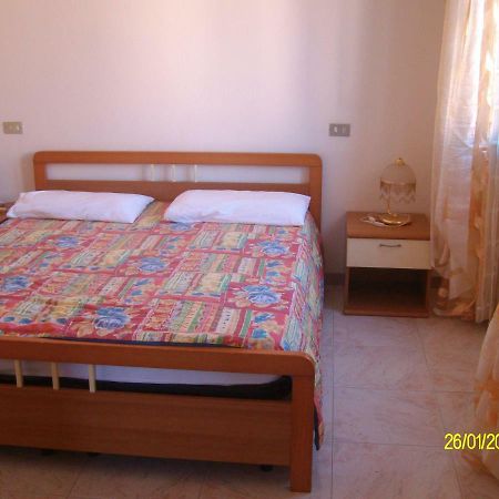 Apartamento Casa Roberta Villa San Pietro Exterior foto